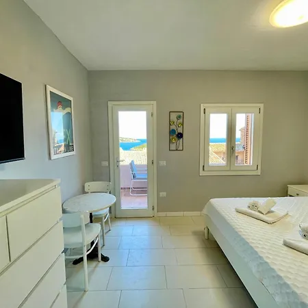 Punta Est - Mono Grecale Vista Mozzafiato Апартаменты *